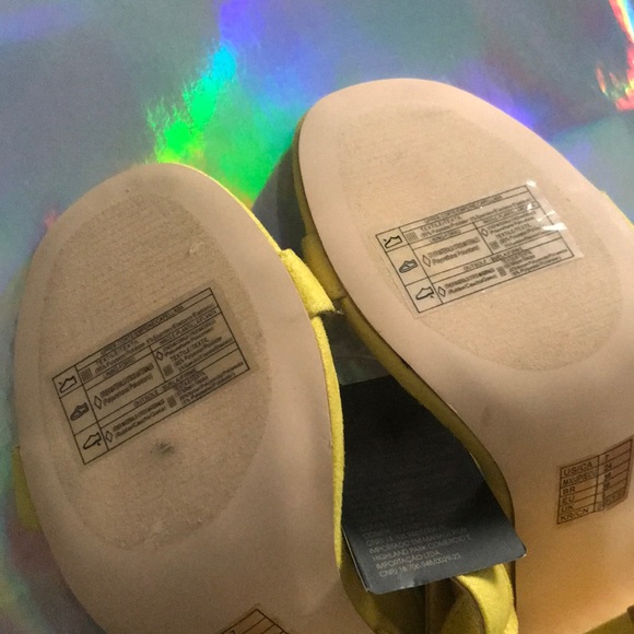 FOREVER 21 Faux Suede Block Heels - Picture 3 of 6